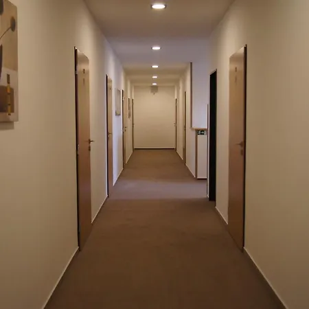 Na Netřebě 3*